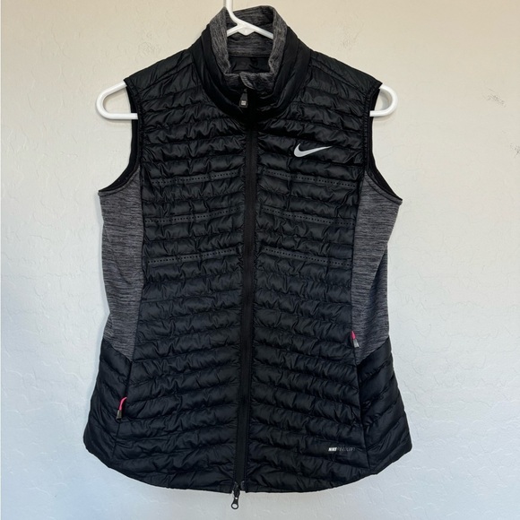 Nike Women's AeroLoft Golf Vest size small in black - Picture 3 of 9